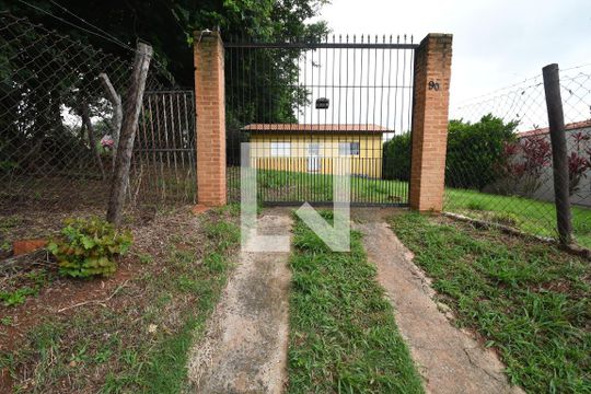 Fachada de casa à venda com 2 quartos, 250m² em Jardim Conceição, Campinas