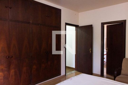 SUITE de casa à venda com 4 quartos, 778m² em Conjunto Habitacional Vila Santana (sousas), Campinas