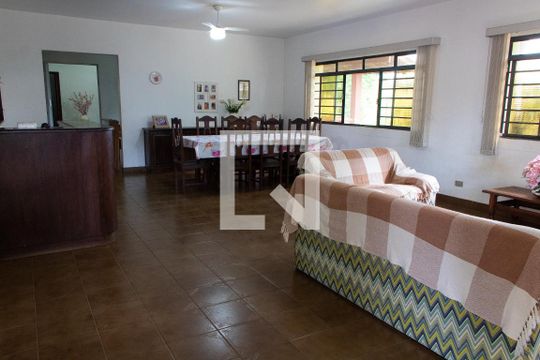 SALA de casa à venda com 4 quartos, 778m² em Conjunto Habitacional Vila Santana (sousas), Campinas