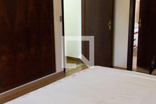 SUITE de casa à venda com 4 quartos, 778m² em Conjunto Habitacional Vila Santana (sousas), Campinas