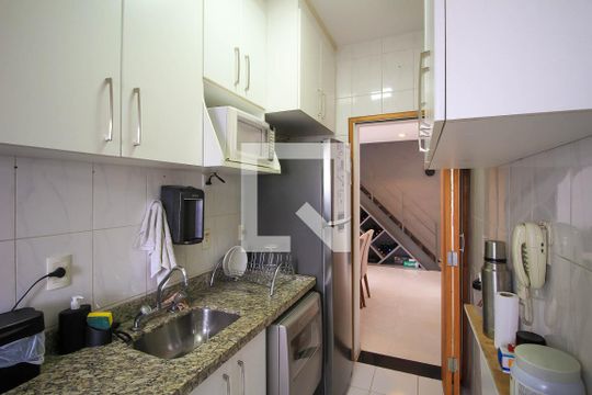 Cozinha de apartamento à venda com 2 quartos, 120m² em Quinta da Paineira, São Paulo