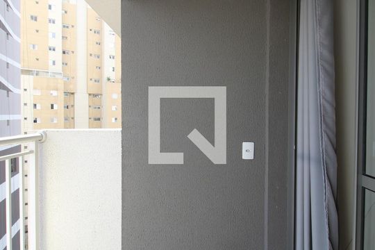 Varanda de kitnet/studio para alugar com 1 quarto, 27m² em Vila Nova Conceição, São Paulo