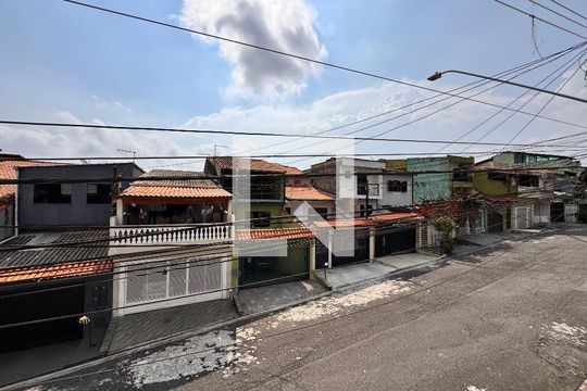 Vista  de casa para alugar com 4 quartos, 240m² em Parque Gerassi, Santo André