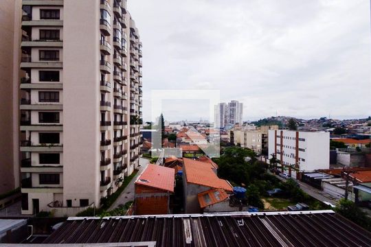 Vista do Quarto 2 de apartamento à venda com 2 quartos, 46m² em Vila Galvão, Guarulhos