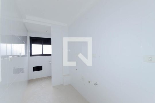 Cozinha de apartamento à venda com 2 quartos, 46m² em Vila Galvão, Guarulhos