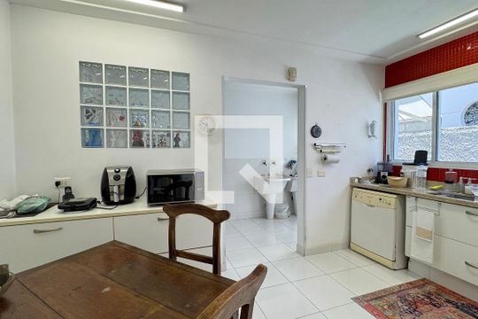 Cozinha de casa de condomínio à venda com 3 quartos, 317m² em Alphaville, Santana de Parnaíba