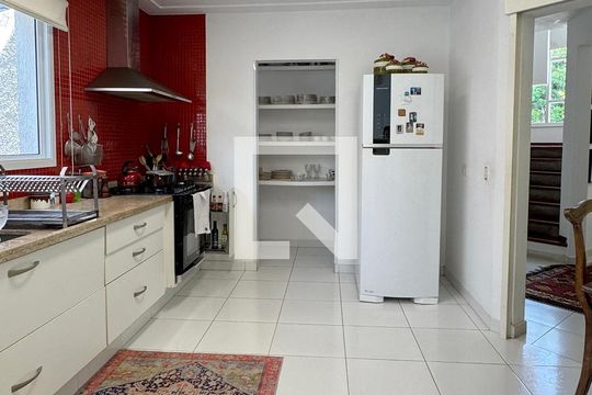 Cozinha de casa de condomínio à venda com 3 quartos, 317m² em Alphaville, Santana de Parnaíba