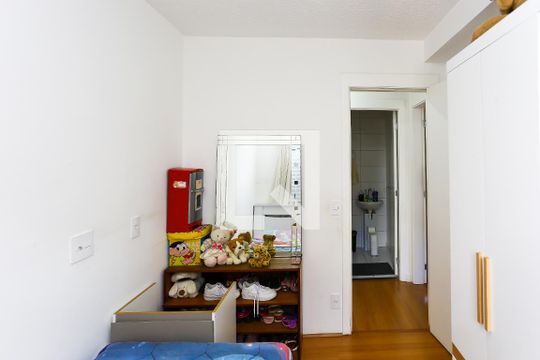 quarto 2 de apartamento para alugar com 2 quartos, 42m² em Parque Reboucas, São Paulo