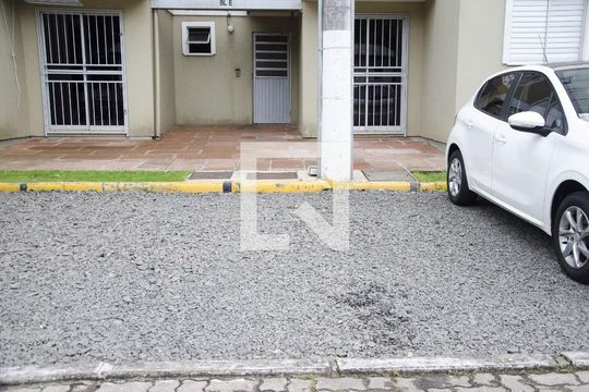 Estacionamento de apartamento para alugar com 2 quartos, 52m² em Olaria, Canoas