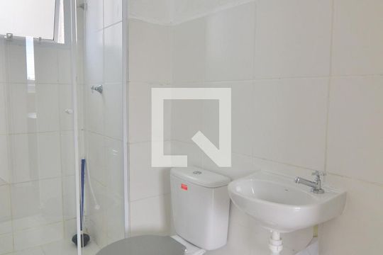 Banheiro de apartamento para alugar com 2 quartos, 52m² em Estância Velha, Canoas