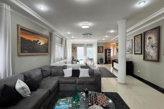 Sala de casa de condomínio à venda com 5 quartos, 360m² em Alphaville, Santana de Parnaíba