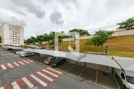 Quarto 2 de apartamento para alugar com 2 quartos, 45m² em Cabral, Contagem