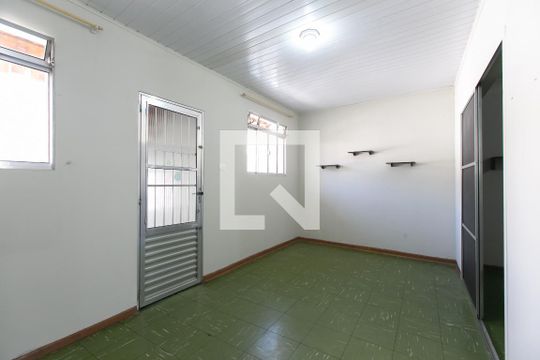 Casa para alugar com 1 quarto, 80m² em Vila Carmosina, São Paulo