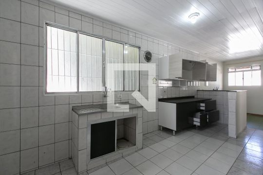 Cozinha de casa para alugar com 1 quarto, 80m² em Vila Carmosina, São Paulo