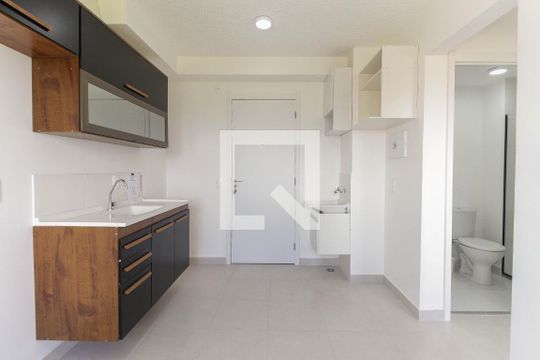 Cozinha de apartamento à venda com 2 quartos, 33m² em Fazenda Aricanduva, São Paulo