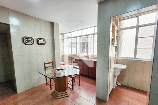 Cozinha de apartamento à venda com 3 quartos, 105m² em Botafogo, Rio de Janeiro