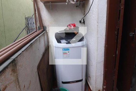Área de Serviço de casa para alugar com 2 quartos, 300m² em Jardim Cristiane, Santo André