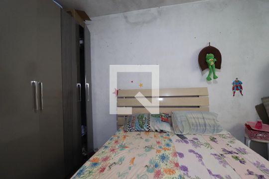 Quarto 1 de casa para alugar com 2 quartos, 300m² em Jardim Cristiane, Santo André
