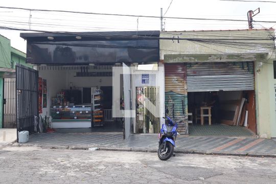 Fachada de casa para alugar com 2 quartos, 300m² em Jardim Cristiane, Santo André