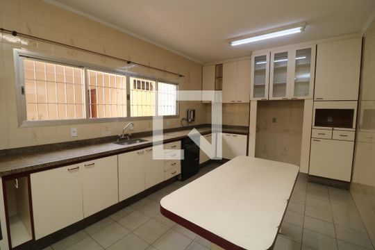 Cozinha de casa à venda com 3 quartos, 300m² em Jardim Vila Formosa, São Paulo