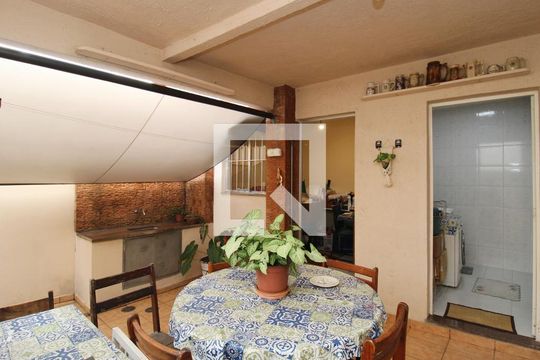 Quintal Gourmet de casa à venda com 3 quartos, 130m² em Vila Paiva, São Paulo