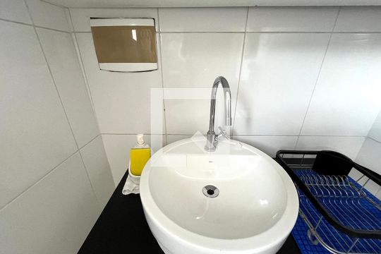 Cozinha de kitnet/studio para alugar com 1 quarto, 90m² em Jardim Santo Antoninho, São Paulo