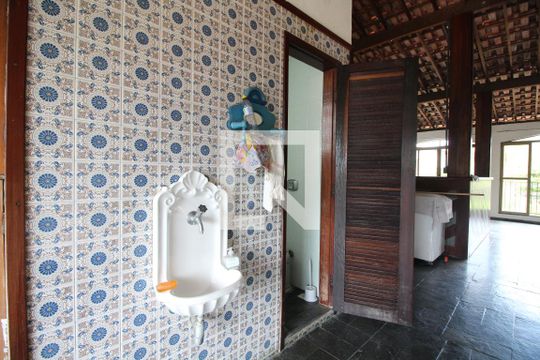 Lavabo de casa de condomínio à venda com 3 quartos, 275m² em Taquara, Rio de Janeiro