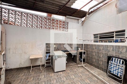 Área de Serviço de casa à venda com 2 quartos, 270m² em Vila Satúrnia, Campinas
