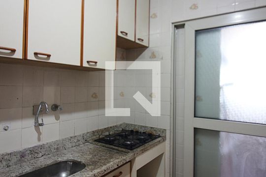 Cozinha de apartamento para alugar com 3 quartos, 69m² em Rudge Ramos, São Bernardo do Campo
