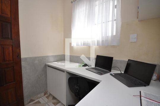 Escritório de casa à venda com 3 quartos, 300m² em Jardim Guapira, São Paulo