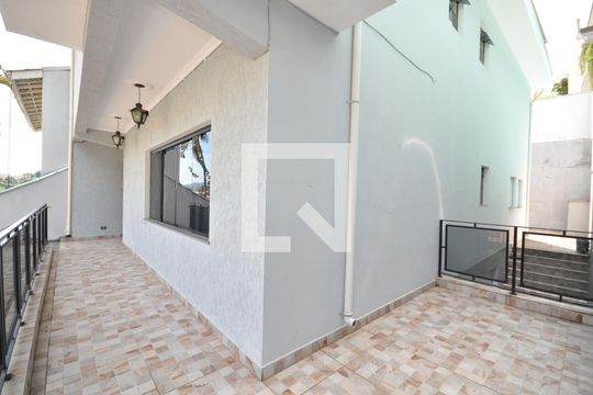 Quintal de casa à venda com 3 quartos, 300m² em Jardim Guapira, São Paulo