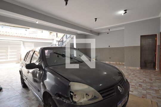 Garagem de casa à venda com 3 quartos, 300m² em Jardim Guapira, São Paulo