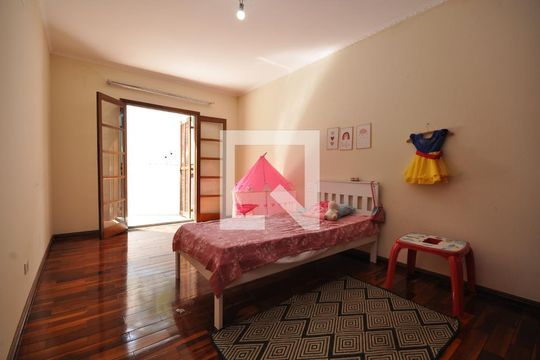 Quarto 2 de casa à venda com 3 quartos, 300m² em Jardim Guapira, São Paulo