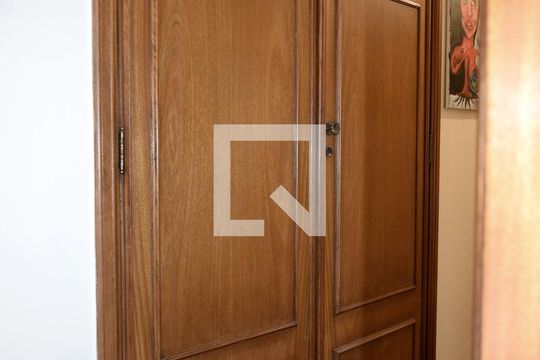 Armário Corredor íntimo de apartamento para alugar com 3 quartos, 186m² em Jardim Paulista, São Paulo