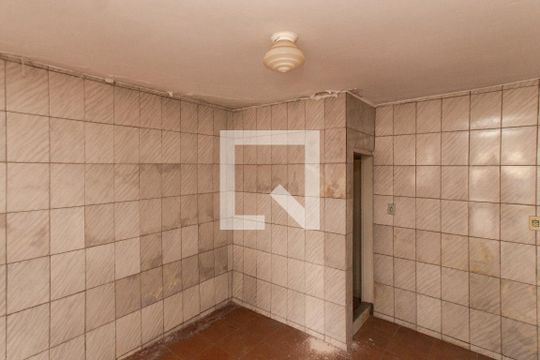 Garagem de casa à venda com 3 quartos, 220m² em Vila Medeiros, São Paulo