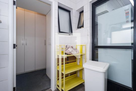 Área de Serviço de apartamento para alugar com 3 quartos, 90m² em Jardim Londrina, São Paulo