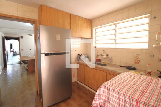 Cozinha de casa para alugar com 3 quartos, 200m² em Vila Marari, São Paulo