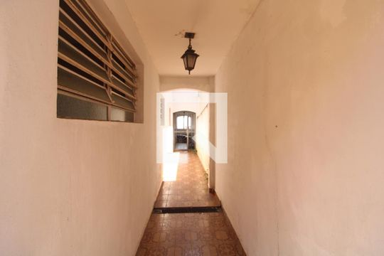 Área Externa de casa para alugar com 3 quartos, 200m² em Vila Marari, São Paulo