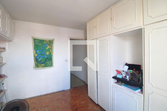 Quarto 2 de casa para alugar com 3 quartos, 200m² em Vila Marari, São Paulo