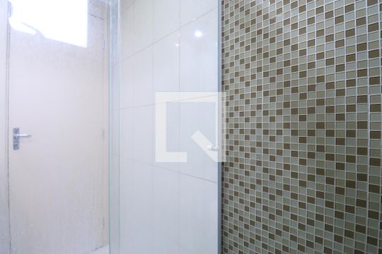 Banheiro de apartamento para alugar com 2 quartos, 45m² em Água Branca, São Paulo