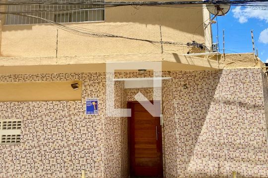 Plaquinha de casa para alugar com 1 quarto, 60m² em Boca do Rio, Salvador