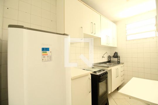 Cozinha de casa para alugar com 1 quarto, 60m² em Boca do Rio, Salvador