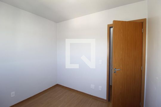 Quarto 1 de apartamento para alugar com 2 quartos, 44m² em Protásio Alves, Porto Alegre