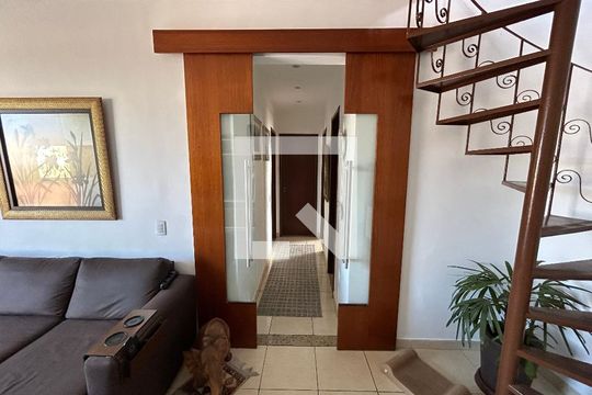 Corredor de apartamento à venda com 3 quartos, 140m² em Engenho Novo, Rio de Janeiro