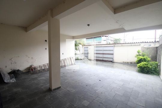 Garagem de casa à venda com 4 quartos, 500m² em Vila Amalia (zona Norte), São Paulo