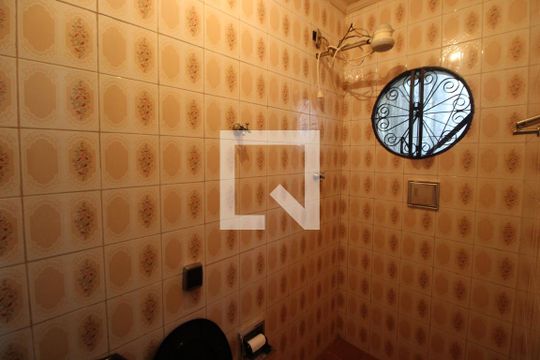 Banheiro 3 de casa à venda com 4 quartos, 500m² em Vila Amalia (zona Norte), São Paulo