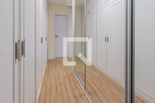 Quarto de apartamento à venda com 3 quartos, 287m² em Bela Vista, Porto Alegre