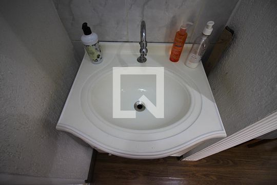 Banheiro Social de apartamento à venda com 2 quartos, 48m² em Jardim Silvina, São Bernardo do Campo