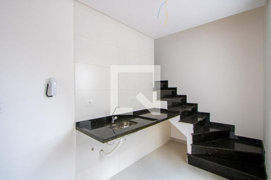 Cozinha de apartamento à venda com 2 quartos, 90m² em Vila Scarpelli, Santo André