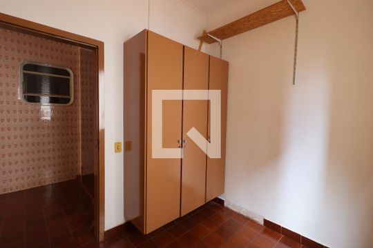 Quarto de Serviço de apartamento para alugar com 5 quartos, 314m² em Centro, Ribeirão Preto